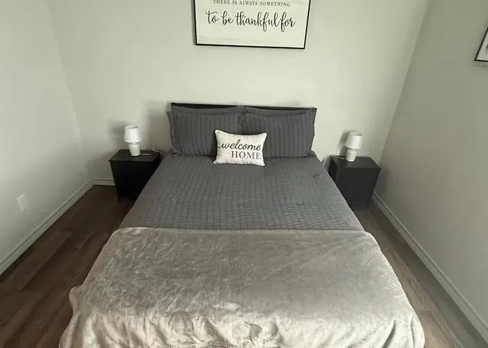 Beautiful Modern 3 Bed 2 Bath Holiday home Fort Worth