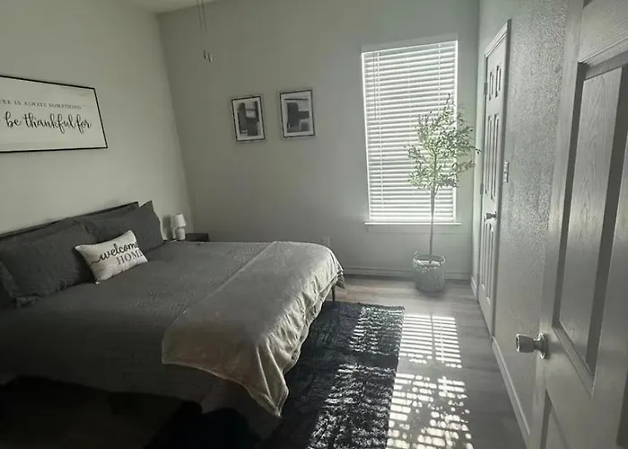 Beautiful Modern 3 Bed 2 Bath Holiday home