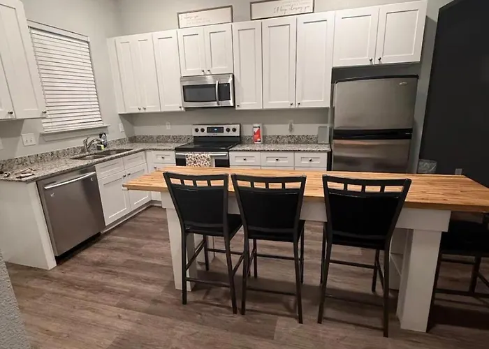 Holiday home Beautiful Modern 3 Bed 2 Bath *